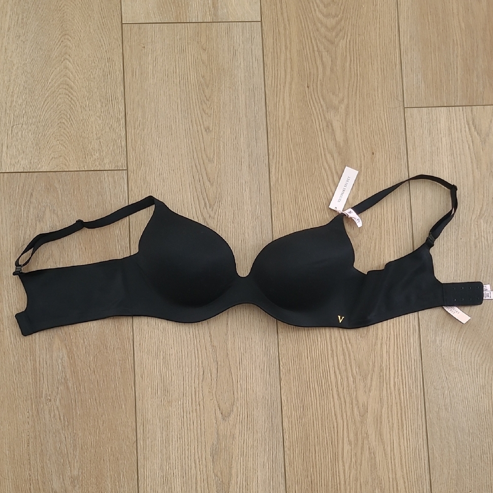 NWT VS Perfect Shape Wireless Bra